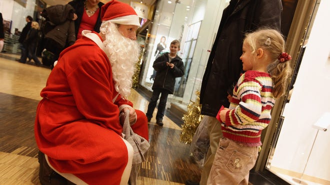santa mall 2.jpg